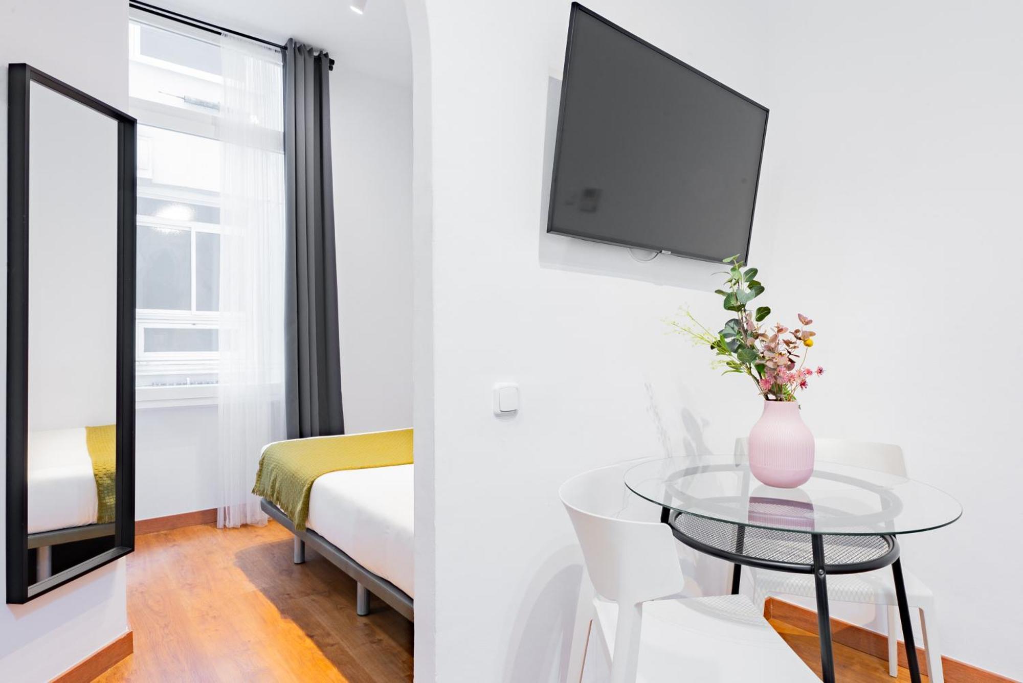 Smartr Madrid Gran Via 47 Apart otel Dış mekan fotoğraf
